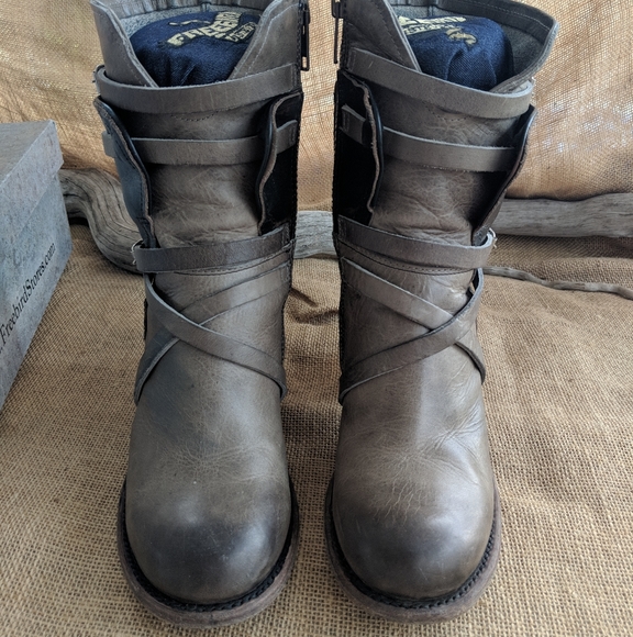 Freebird Baker in Stone - Picture 2 of 9